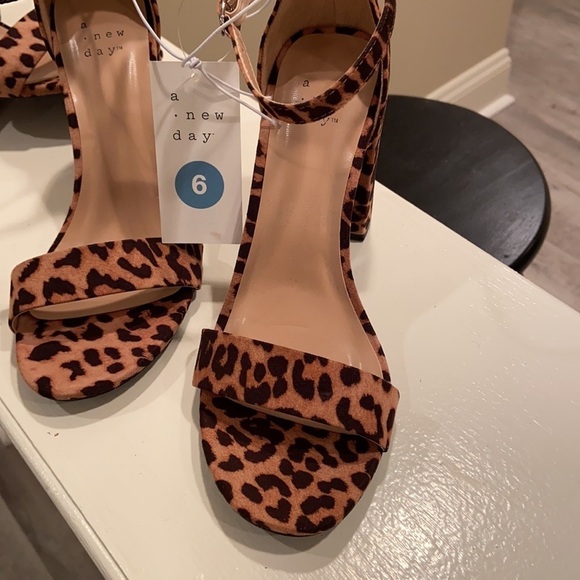 A New Day Ema High Heel Block Pumps
Leopard Print nwt - Picture 6 of 6